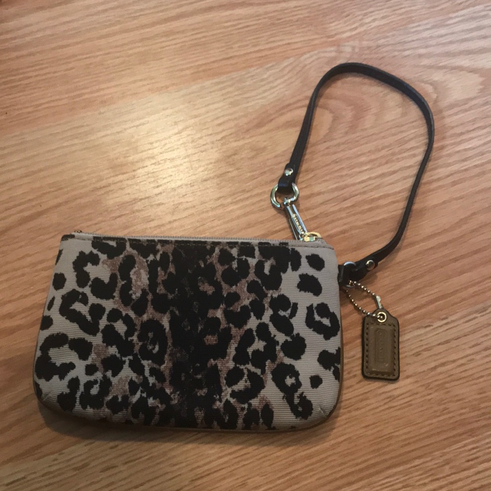 Coach wristlet - Picture 4 of 7
